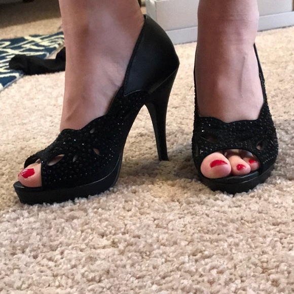 Black Platform Party Heels Size 6 Worn Once - Picture 2 of 3